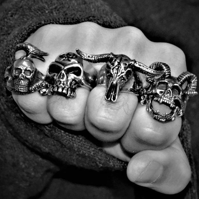 Metal skull ring online
