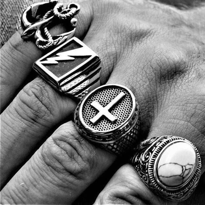 White stone ring Rebelger